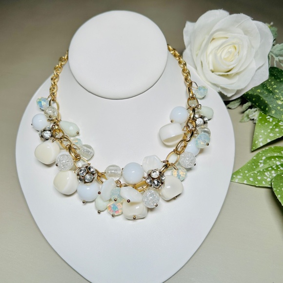 Spectacular Cha Cha Necklace - Picture 5 of 11